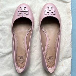 Authentic Tory Burch flats in cute soft pink